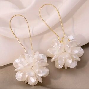 Pearlescent Flower Mum Dangle earrings NWT